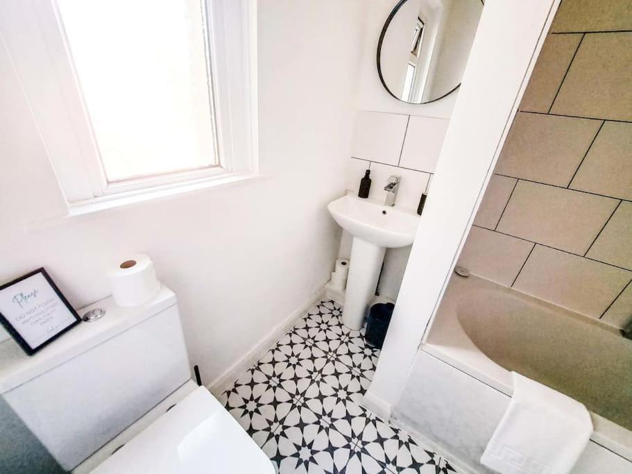 Apartamento 3 Bed Flat Near To Cardiff And Cardiff Bay Exterior foto